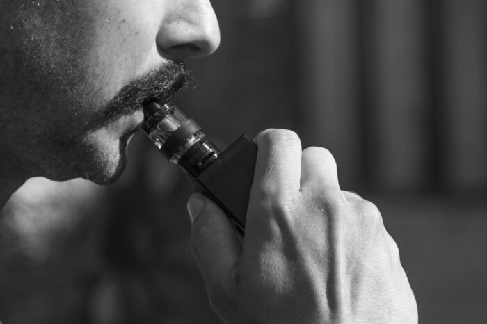 Bahaya Vape: Ancaman Nyata di Balik Rokok Elektrik yang Sering Diremehkan