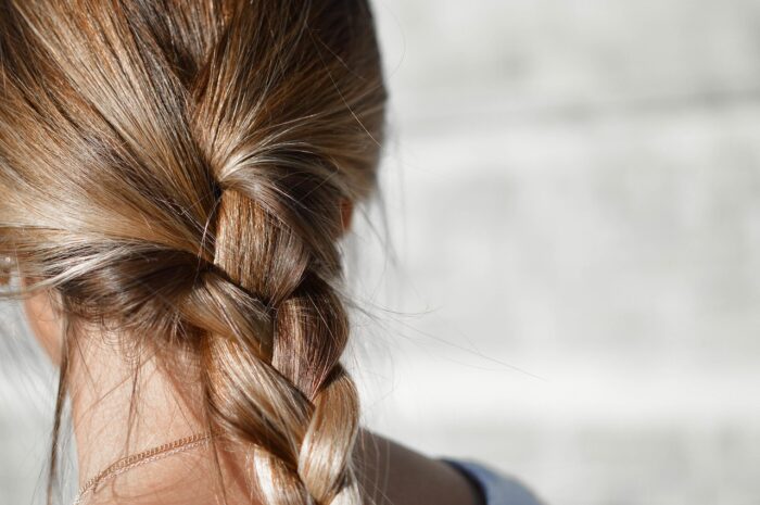 Cara Mengatasi Rambut Gatal tanpa Dicabut, Kenapa Bisa Gatal? 
