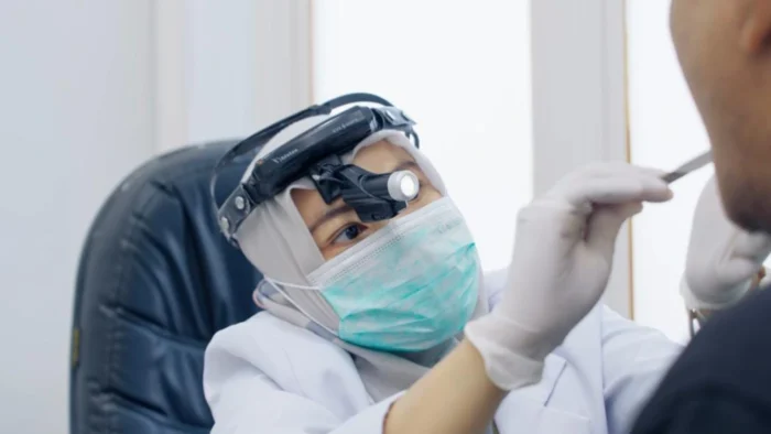 Dokter THT Menangani Penyakit Apa Saja? Kenali Keluhan yang Perlu Diperiksa